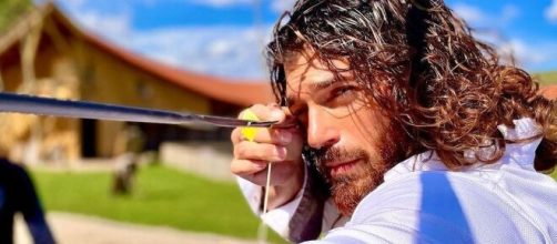 Can Yaman, il futuro dell'attore a Mediaset: dopo El Turco, torna con Viola come il mare 2.