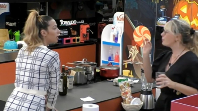 Grande Fratello Vip, Soleil contro Manila.