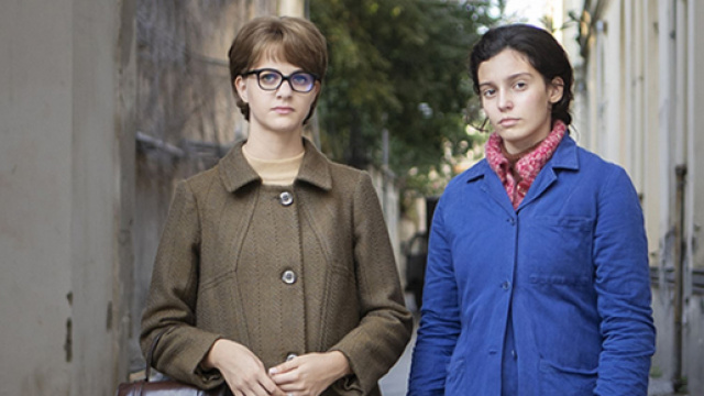 L'Amica Geniale, spoiler 1° puntata: Elena divisa tra Nino e Pietro, Lila si ammala.