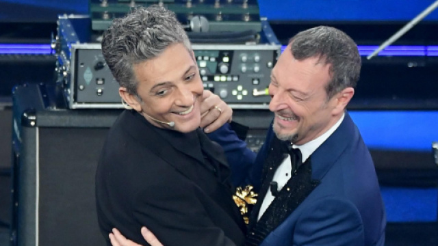 Sanremo 2022, Amadeus è il conduttore.