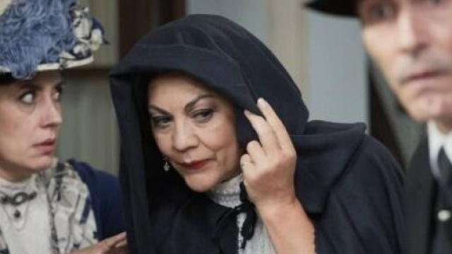 Una vita, trame al 12/02: Bellita aggredita dallo stalker, Lolita torna a casa.