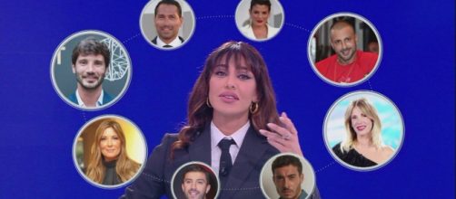 Belen Rodriguez sugli ex: 'Fabrizio Corona folle, Spinalbese perbene, ho tradito Borriello'.