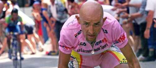 Ciclismo, caso Pantani: interrogato il tassista che portò le due escort al residence.