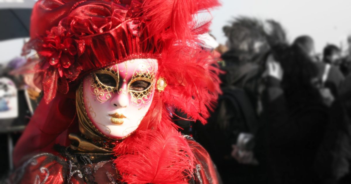 Coppie Dei Partecipanti a Costumi Durante Il Carnevale a Venezia