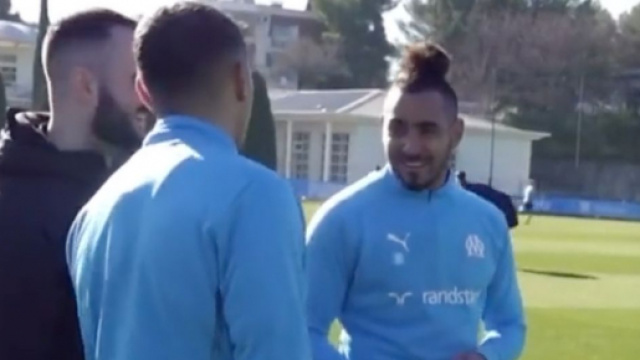 Harit et Payet en discussion lors de l'entrainement de l'OM. (crédit Twitter)