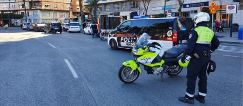 Un profesor de Murcia fue atacado por la espalda por un niño de 13 años que utilizaba un objeto punzante (@MurciaPolicia / Twitter)