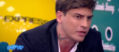 Grande Fratello Vip, Alessandro contro gli autori: 'Zero rispetto, pesi e misure diversi'.