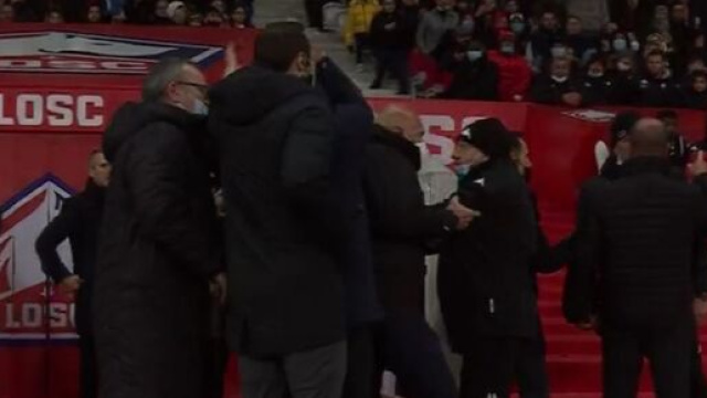 Frédéric Antonetti et Sylvain Armand au coeur d'un début de bagarre. (crédit capture Prime Vidéo)