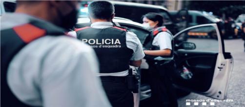 Los Mossos d'Esquadra han detenido a un hombre de 52 años como presunto responsable del asesinato de su mujer (Twitter @mossos)