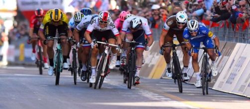 Ciclismo: l'Agenzia antidoping annuncia uno studio sulla tizanidina, sostanza trovata al Tour