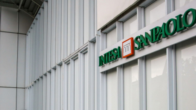 Assunzioni Intesa Sanpaolo di profili finanziari e commerciali: serve diploma o laurea.