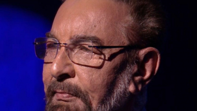 GF Vip, Kabir Bedi attacca: 'Alex e Soleil ipocriti'.