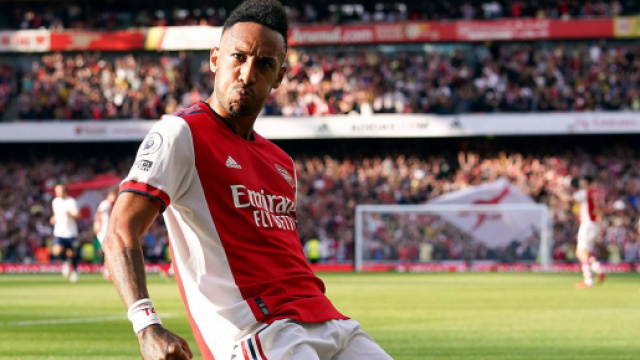 Pierre-Emerick Aubameyang officiellement annoncé au Barça - Source : Top Mercato