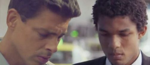 Christian e Ravi em 'Um Lugar ao Sol'. (Reprodução/TV Globo)