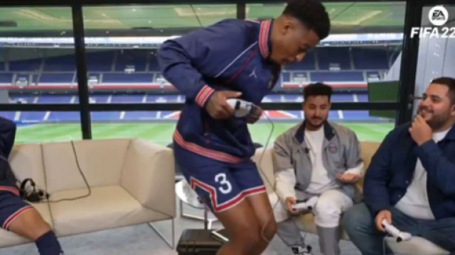 PSG : Kimpembe provoque un malaise sur FIFA, les fans se moquent (capture YouTube)