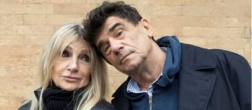 Uomini e donne, Nadia e Massimiliano innamorati, lei su Gemma: 'Mi fa sorridere'.