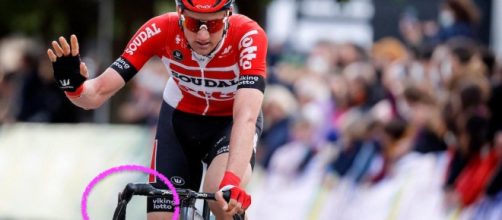 Il manubrio speciale utilizzato da Tim Wellens