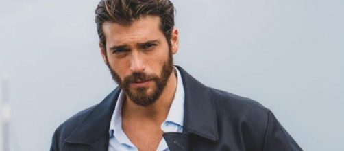 Can Yaman 'avvistato' a Sanremo 2022