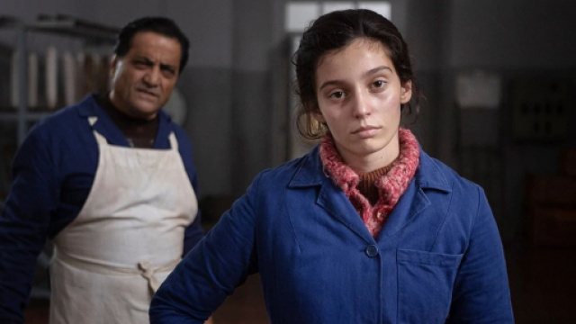 L'amica geniale 3, puntata 13 febbraio: Lila stremata dal lavoro in fabbrica.