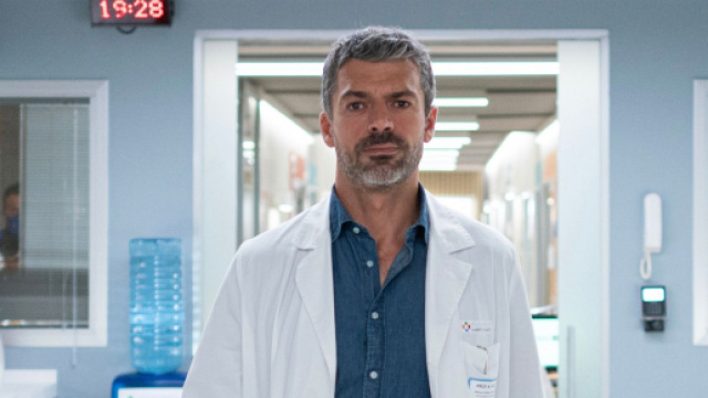 Doc 2, anticipazioni ultima puntata: Andrea farà una confessione dolorosa al suo reparto.