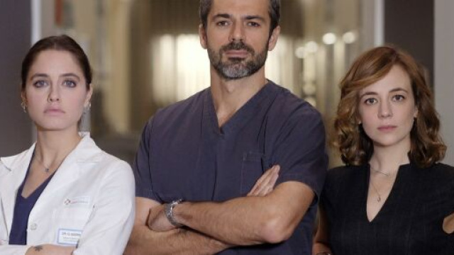 Doc- Nelle tue mani, trame al 10 febbraio: Cecilia sospetta di Andrea, Giulia si confida con Damiano