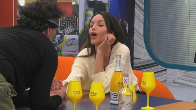 GFVip, Delia sull'interesse di Jessica per Barù: 'Fossi in lei farei un passo indietro'.