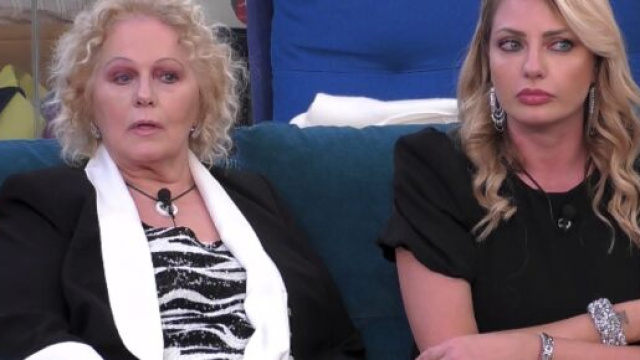 GF Vip, Soleil sparla di Katia-Manila-Davide.