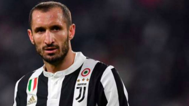 Juventus, lesione al polpaccio per Chiellini a forte rischio per la Champions League.