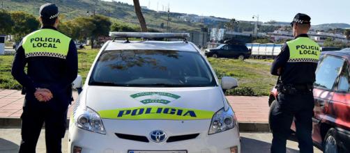 La Policía local de Estepona rescata con vida a un joven que cayó en un pozo (Ayuntamiento Estepona)