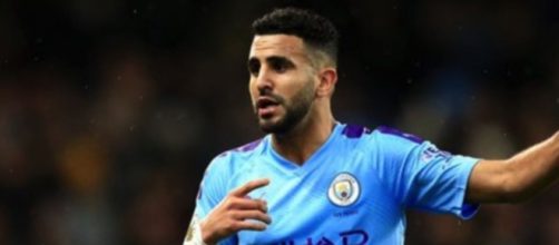 Riyad Mahrez, centrocampista algerino.