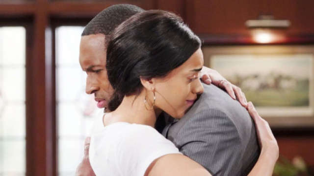 Beautiful: Carter chiede la mano a Zoe.