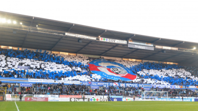 Supporters du Racing Club de Strasbourg Alsace — Wikipédia - wikipedia.org