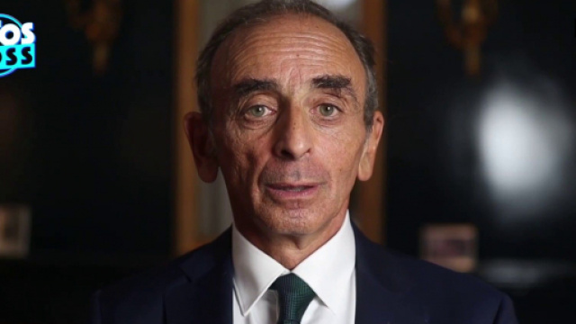 Éric Zemmour intervient sur le plateau de TPMP, présentée par Cyril Hanouna. Source : capture d’écran C8.