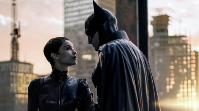 The Batman di Matt Reeves: Batman (Robert Pattinson) e Selina Kyle (Zoë Kravitz).