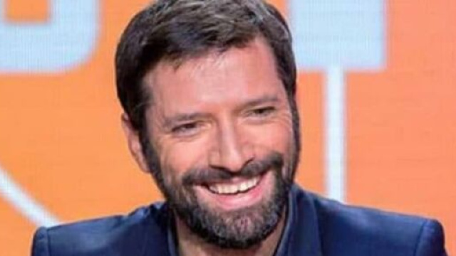 La chronique de Julien Cazarre sur les sifflets contre Leo Messi fait parler (capture YouTube)