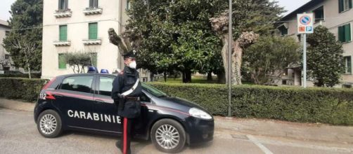 A Chiampo in provincia di Vicenza un 25enne ha ucciso i genitori nell'abitazione familiare e si è poi andato a costituire.