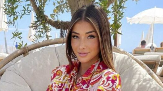 Isabeau Delatour victime d'insolation et de br&ucirc;lures graves apr&egrave;s une s&eacute;ance d'UV. (Source : Google)