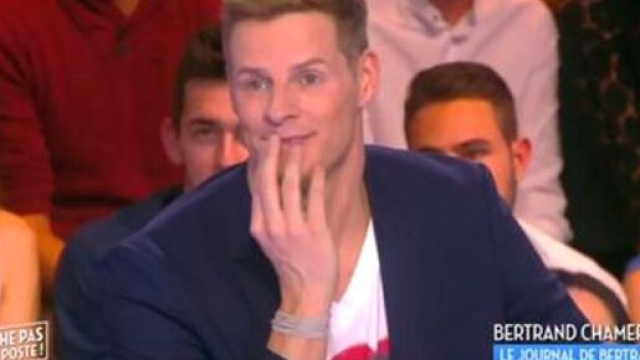 Matthieu Delormeau parle de Valérie Pécresse sur le plateau de TPMP. source : capture d'écran C8