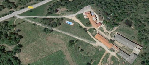 Vista aérea de 'La Chaparra', en Castellón, de donde fueron liberadas doce personas captadas por una secta (Google Maps)