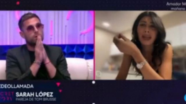 Tom Brusse amoureux d'une candidate de Secret Story en Espagne, il quitte Sarah Lopez en direct à la télévision.