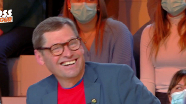 Sergue&iuml; Jirnov sur le plateau de TPMP qui nous parle de Vladimir Poutine. Source : capture d&rsquo;&eacute;cran C8.