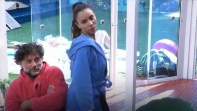 GF Vip, Bar&ugrave; rimprovera Jessica e lei sbotta