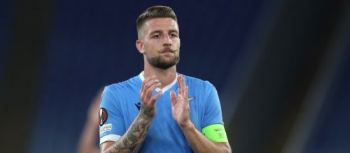 In foto Milinkovic-Savic, centrocampista della Lazio.