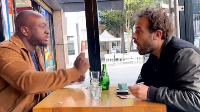 La parodie hilarante de Pierre-Antoine Damecour sur les salaires de Ligue 1 (capture L'Equipe de Greg)