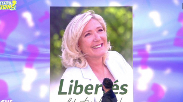 Une affiche de Marine Le Pen devant Cyril Hanouna dans TPMP. Source : capture d’écran C8.