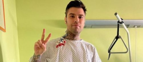 Fedez, operato al pancreas: la convalescenza al San Raffaele prosegue positivamente.