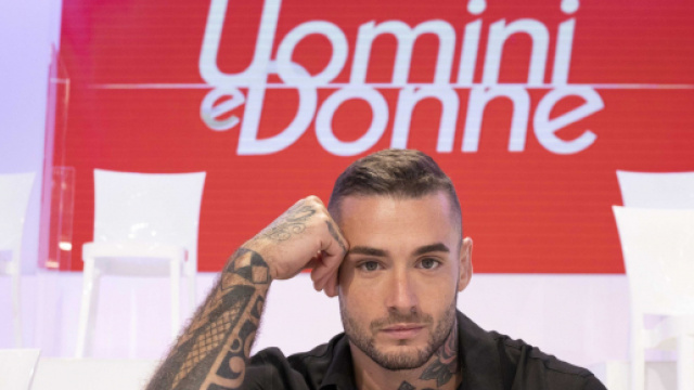 Uomini e Donne, Soraia consola la non-scelta di Ranieri: 'Ti sei scansata un fosso'.