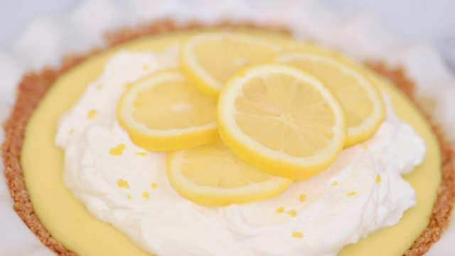 Pie di limone e lime, un dolce gustoso e sofisticato.