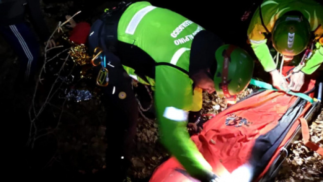 Toscana, escursionisti sordomuti bloccati di notte su sentiero: soccorsi grazie a una app