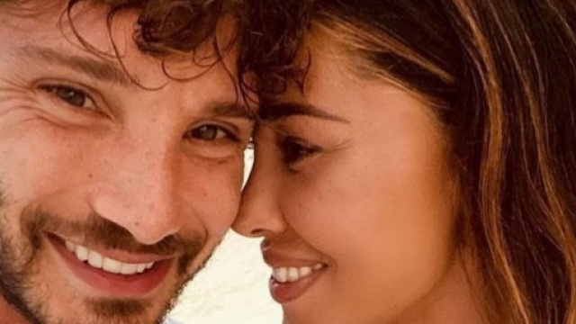 Belen e Stefano di nuovo insieme a Brescia.